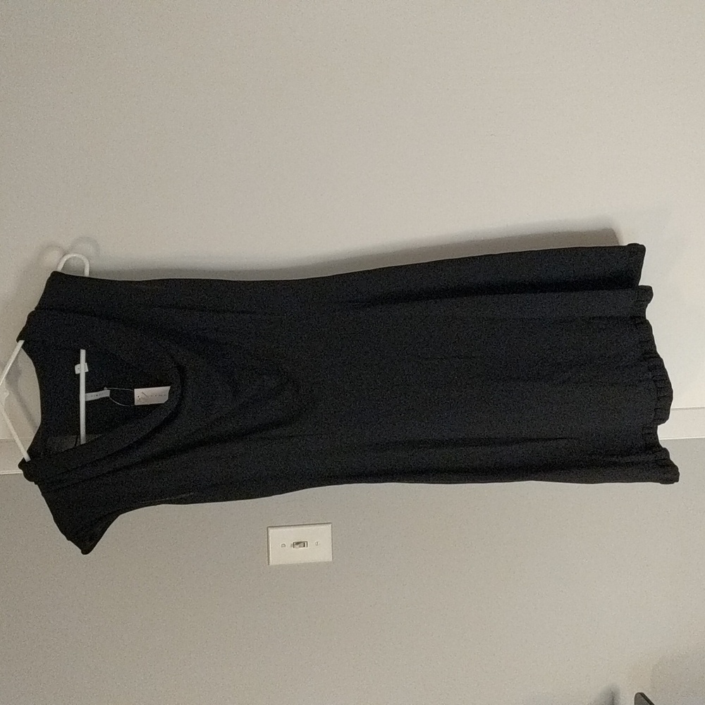 Small Iisli black dress